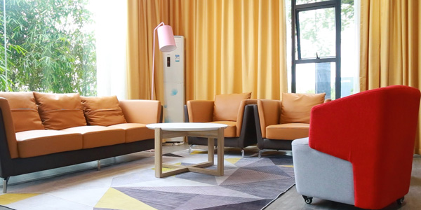 中山辦公家具公司?，斒宿k公環境展示